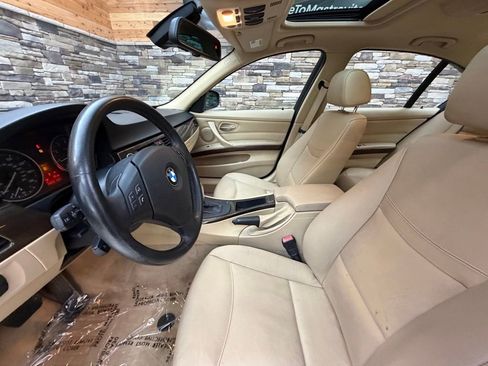 Used 2011 BMW 328i xDrive Sedan image 11