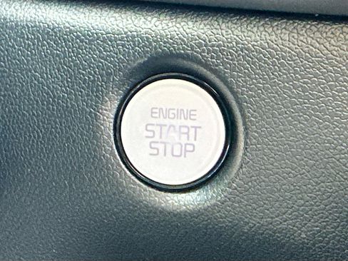 New 2026 Kia Sorento S image 9