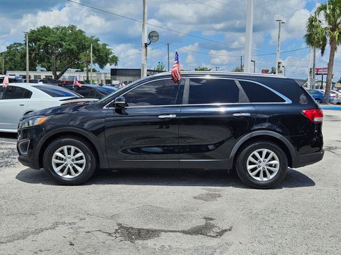 Used 2016 Kia Sorento FWD w/ LX Convenience Package image 4