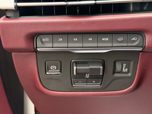Used 2025 Cadillac Escalade ESV Premium Luxury w/ Touring Package AWD/4WD image 36