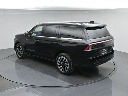 Used 2025 Lincoln Navigator Black Label image 46