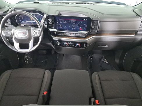 Used 2022 GMC Sierra 1500 Elevation w/ LPO, Elevation Black Package image 16