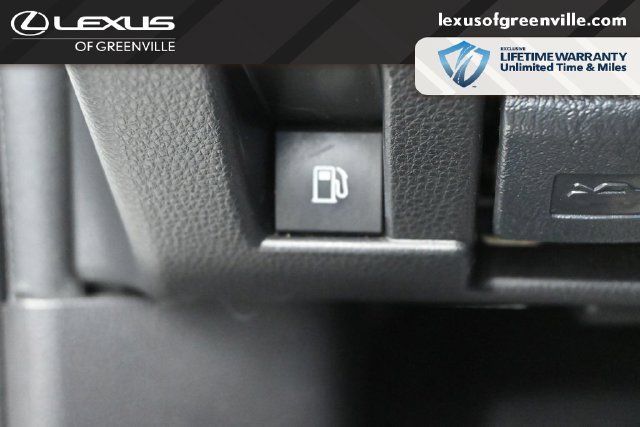 Used 2022 Toyota Venza Limited AWD/4WD image 15