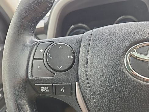 Used 2018 Toyota RAV4 Limited w/ Advanced Technology Package AWD/4WD image 17