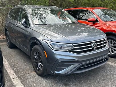 Used 2024 Volkswagen Tiguan SE