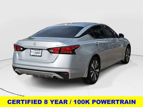 Used 2022 Nissan Altima 2.5 SV w/ SV Premium Package image 3