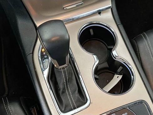 Used 2016 Jeep Grand Cherokee Limited AWD/4WD image 16