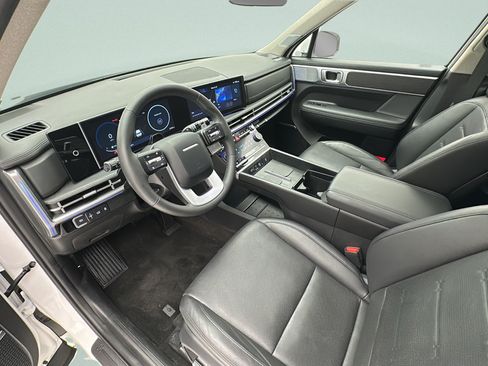 Used 2025 Hyundai Santa Fe Limited AWD/4WD image 12