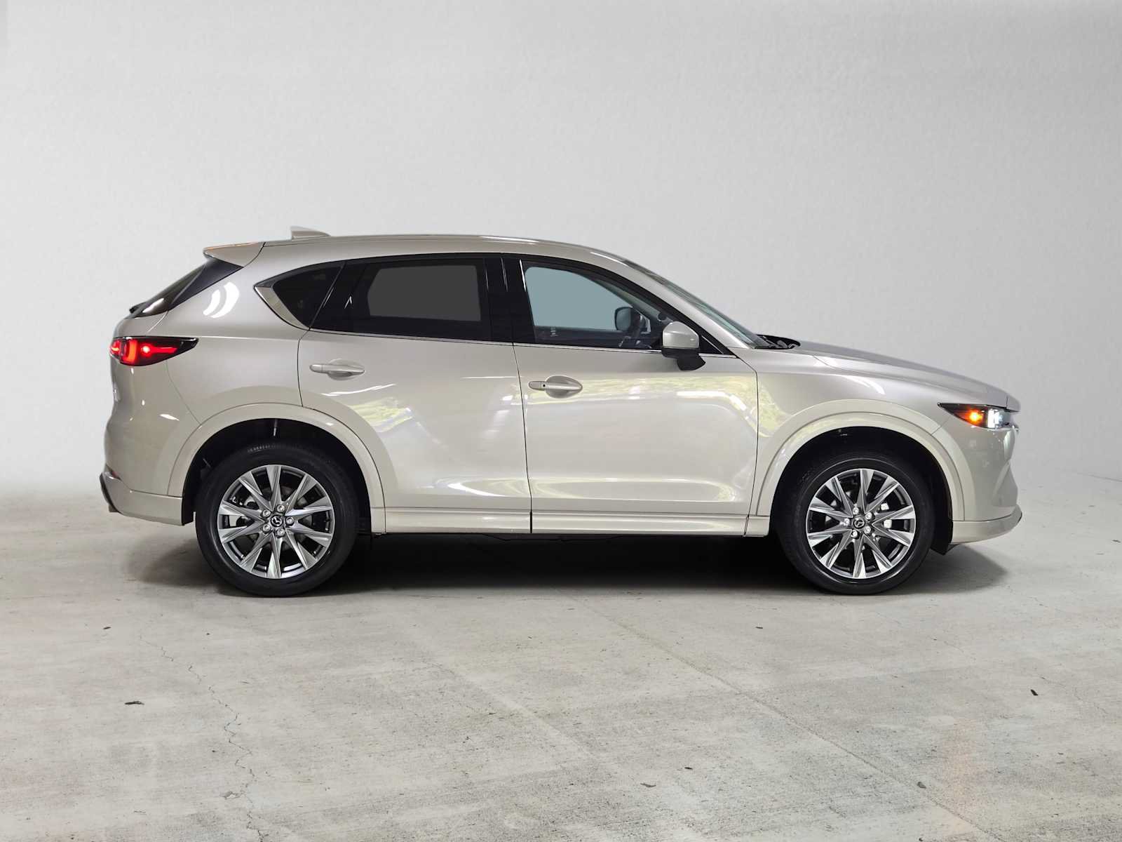 Used 2025 MAZDA CX-5 AWD 2.5 S w/ Premium Plus Pkg image 2
