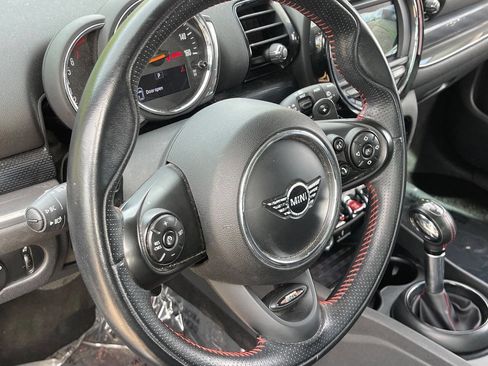 Used 2019 MINI Cooper Clubman S image 23