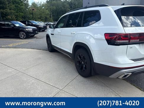 Used 2024 Volkswagen Atlas Peak Edition SE AWD/4WD image 7