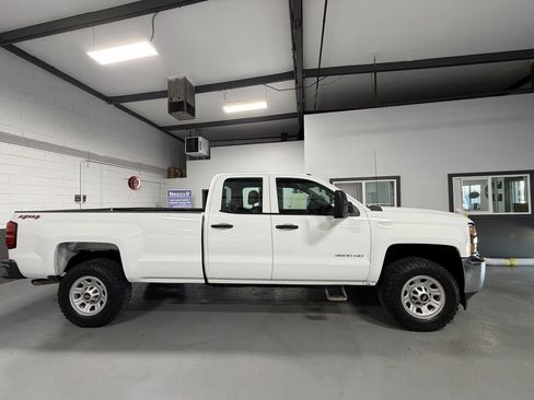 Used 2015 Chevrolet Silverado 3500 W/T w/ Snow Plow Prep Package image 3