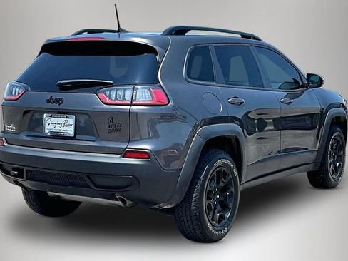 Used 2022 Jeep Cherokee Latitude AWD/4WD image 5