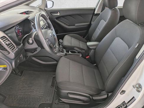 Used 2018 Kia Forte LX FWD image 15