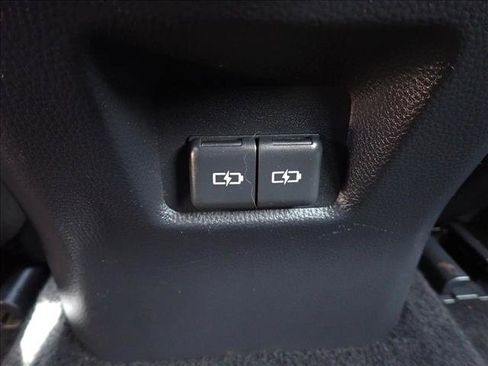 Used 2022 Toyota RAV4 SE w/ Convenience Package AWD/4WD image 11