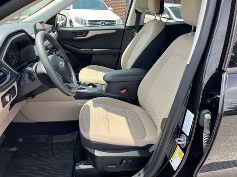 Used 2022 Ford Escape SE FWD image 12