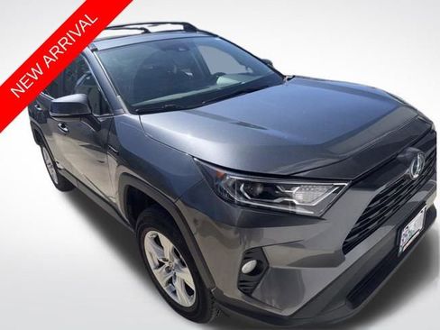 Used 2021 Toyota RAV4 XLE w/ Convenience Package image 1