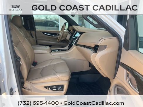 Used 2020 Cadillac Escalade Platinum image 7