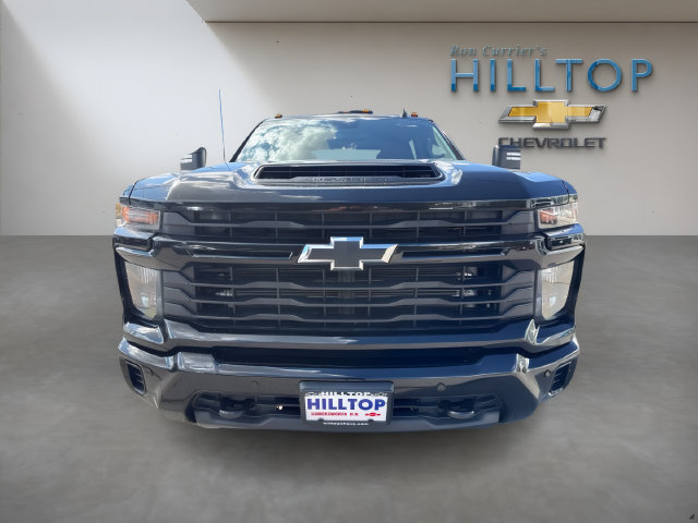 Used 2025 Chevrolet Silverado 2500 Custom w/ Custom Value Package AWD/4WD image 12