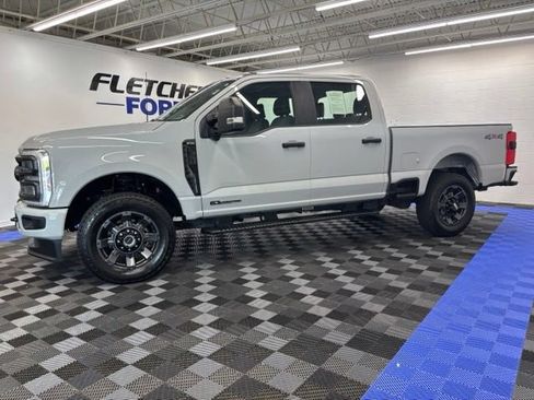 Used 2025 Ford F350 XL w/ STX Appearance Package AWD/4WD image 3