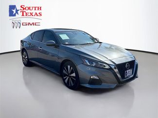 Used 2022 Nissan Altima 2.5 SV FWD video 1