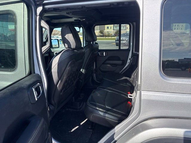 Used 2018 Jeep Wrangler Unlimited Rubicon w/ Dual Top Group AWD/4WD image 10