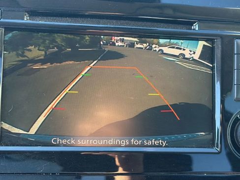 Used 2020 Nissan Rogue SV image 24