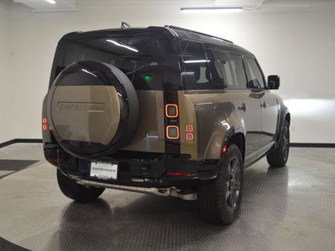 New 2026 Land Rover Defender 110 X-Dynamic SE AWD/4WD image 5