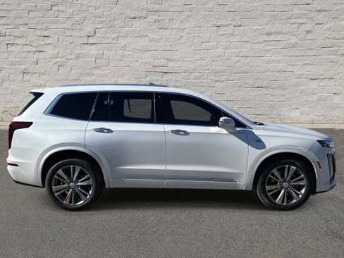 Certified 2024 Cadillac XT6 Premium Luxury w/ Technology Package image 4