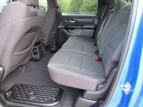 Used 2025 RAM 1500 Warlock AWD/4WD image 30
