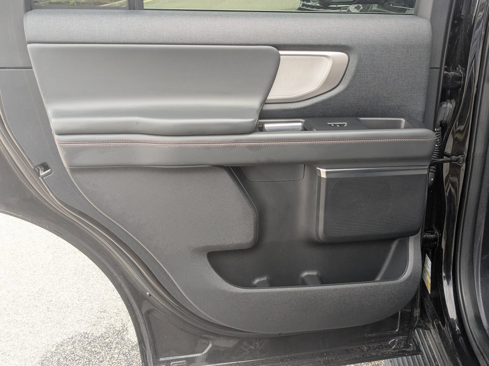 Used 2025 Ford Expedition Active RWD image 30