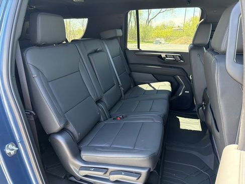 New 2026 Chevrolet Suburban LT w/ Comfort Package AWD/4WD image 30