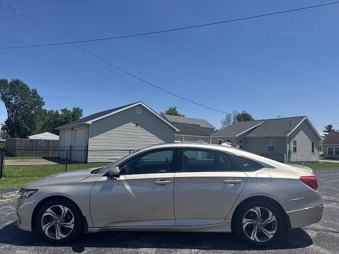 Used 2020 Honda Accord EX image 16
