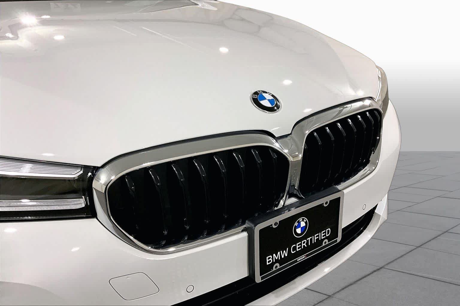Used 2023 BMW 530i xDrive w/ Premium Package AWD/4WD image 31