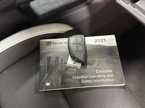 Used 2025 Buick Envision Sport Touring image 43