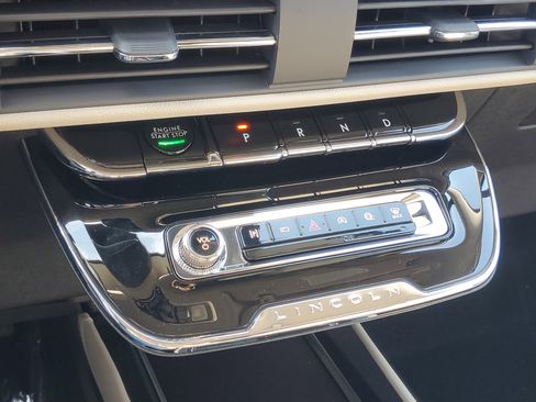 New 2026 Lincoln Corsair Premiere image 22