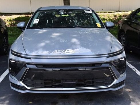 Used 2025 Hyundai Sonata SEL FWD image 3