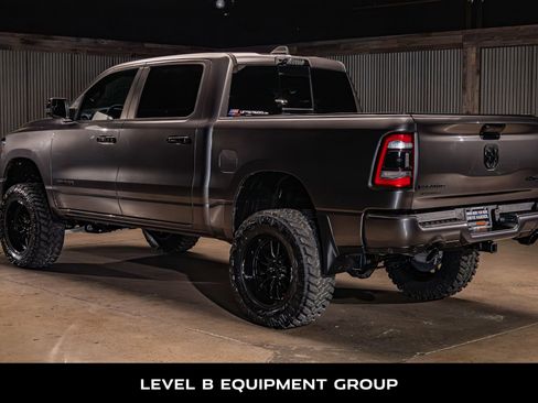 Used 2024 RAM 1500 Laramie AWD/4WD image 7