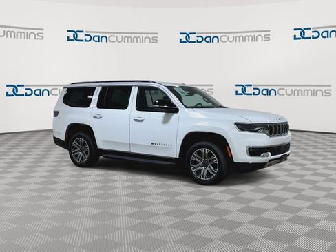 Used 2024 Jeep Wagoneer Series II AWD/4WD image 3