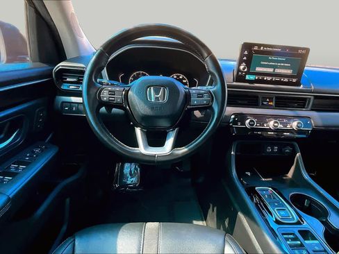Used 2023 Honda Pilot EX-L image 6