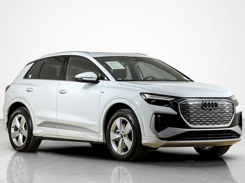 Certified 2023 Audi Q4 e-tron Premium Plus w/ Premium Plus AWD/4WD image 7