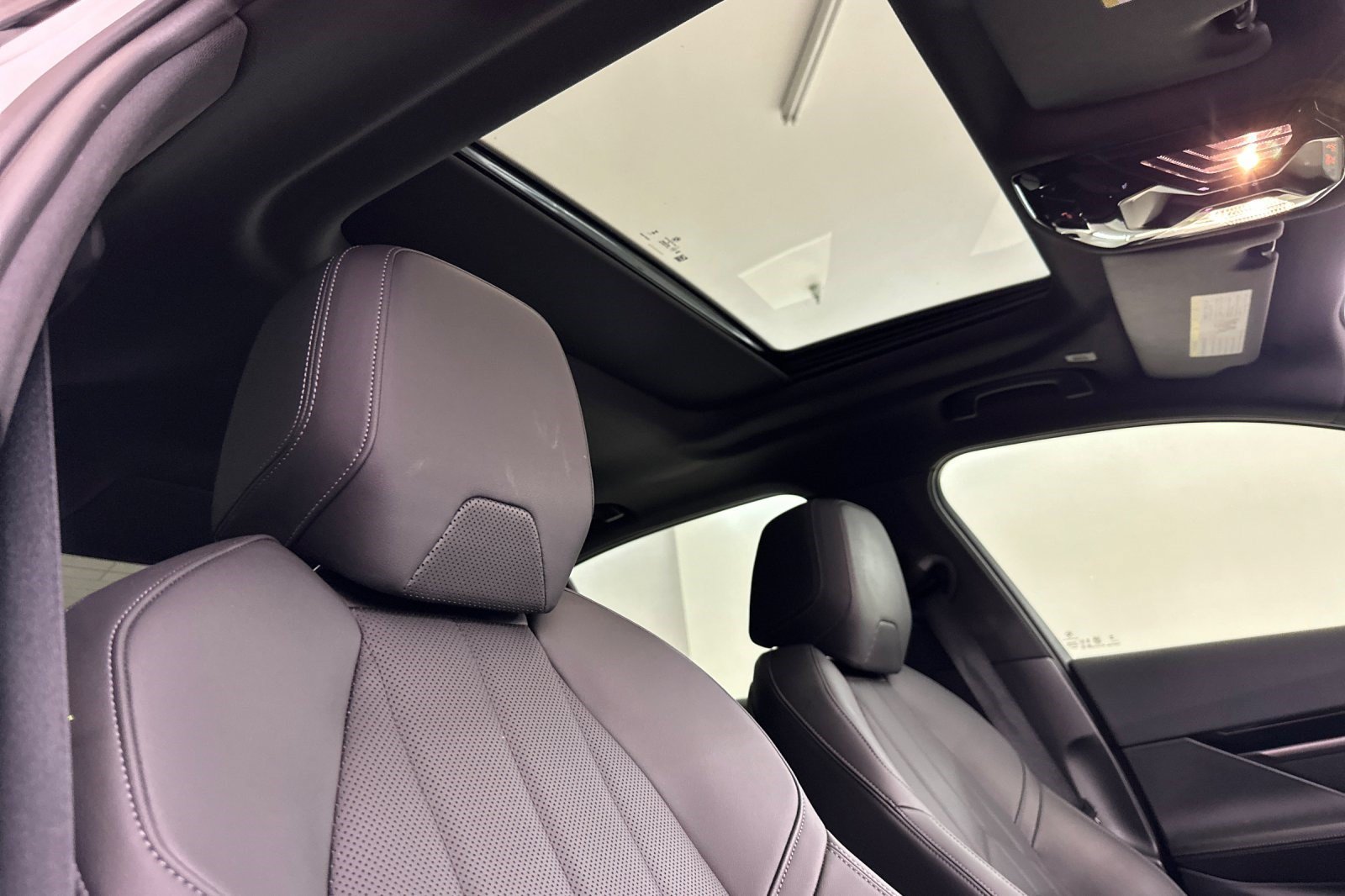 Certified 2024 BMW 530i w/ Convenience Package RWD image 25