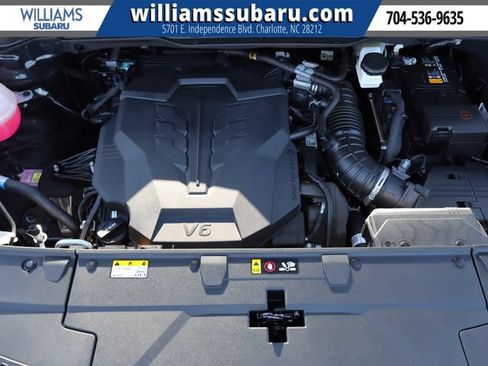 Used 2025 Kia Carnival EX FWD image 43
