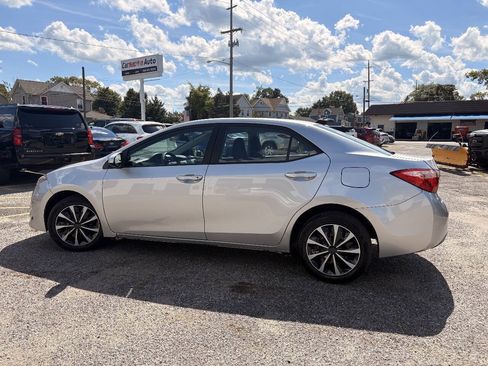 Used 2018 Toyota Corolla LE FWD image 13