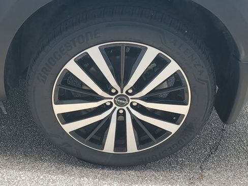 Certified 2025 Nissan Pathfinder Platinum FWD image 37