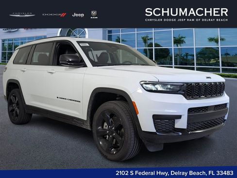 New 2025 Jeep Grand Cherokee L Laredo RWD image 1