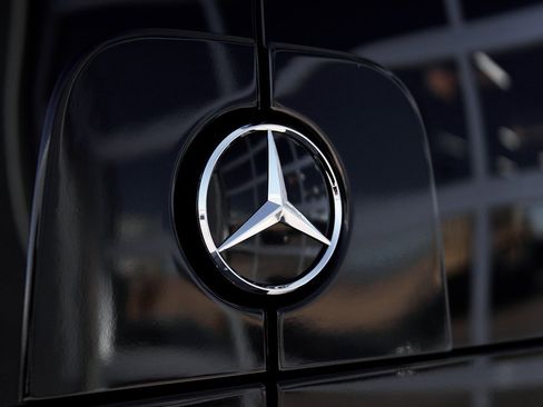 Used 2017 Mercedes-Benz Sprinter 3500 image 9