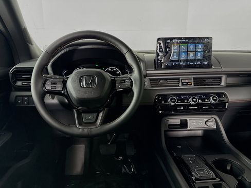 New 2025 Honda Pilot TrailSport image 27