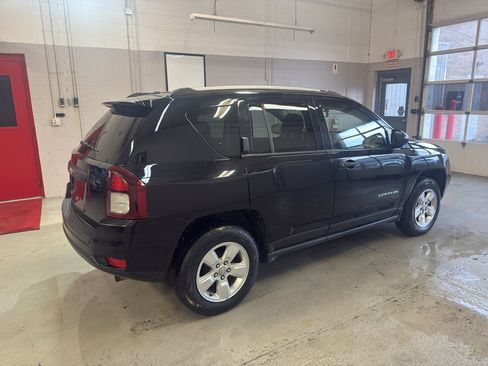 Used 2016 Jeep Compass Sport image 6
