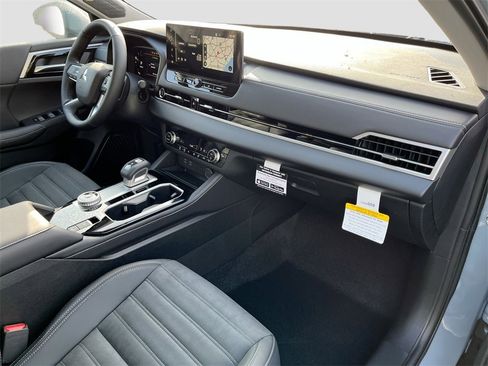 New 2026 Mitsubishi Outlander SE image 28